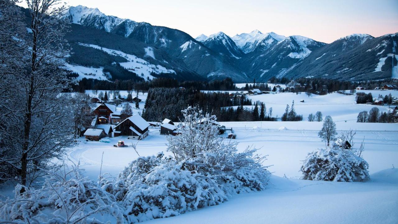 Landhaus Lamm ラムサウ・アム・ダッハシュタイン エクステリア 写真